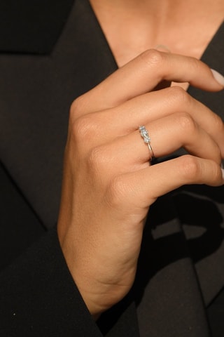 Anillo Oro blanco y diamantes