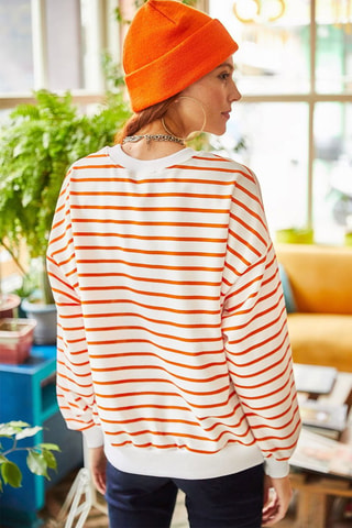 Sweat - Preto - Branco e laranja