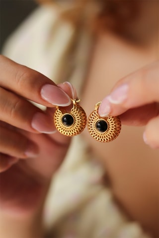 Boucles d'oreilles dorées à l'or fin jaune - Onyx