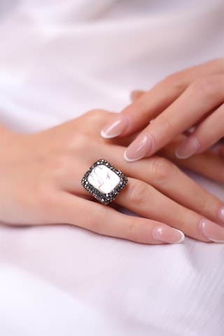Anello - Perla coltivata ed ematite