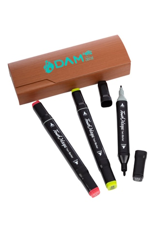 3 marcadores - Tinta verde, vermelho e preto - Castanho