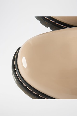 Botins envernizados - Bege