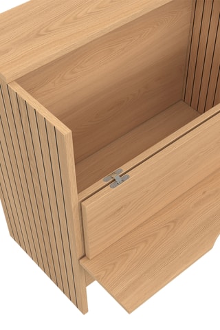 Mesa auxiliar minibar Faustine de madera y listones