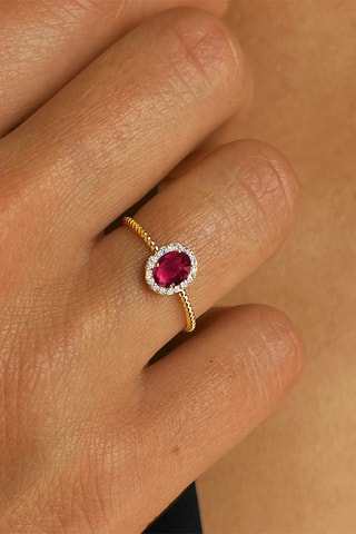 Anillo - Oro amarillo, diamantes y rubí