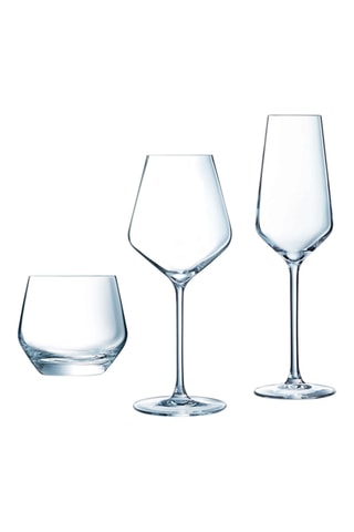 8 verres à pied Ultime - 38 cl, 8 flûtes en cristallin Ultime - 21 cl et 8 verres à eau Ultime - 35 cl