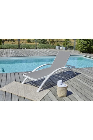 2 bains de soleil Barcelona empilables - 195 x 32 x 74 cm