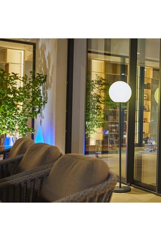 Lampadaire LED Luny tall - Blanc et noir