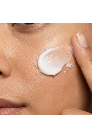 Base perfezionatrice - Acido ialuronico - Viso - 30 ml
