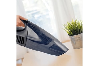 Aspirador de mesa recargable