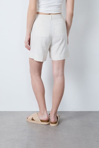 Short Afternoon Light - Beige
