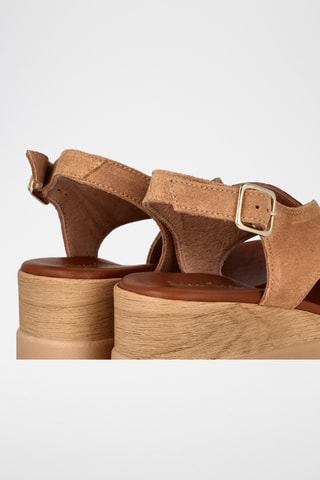 Sandales compensées en nubuck - Camel