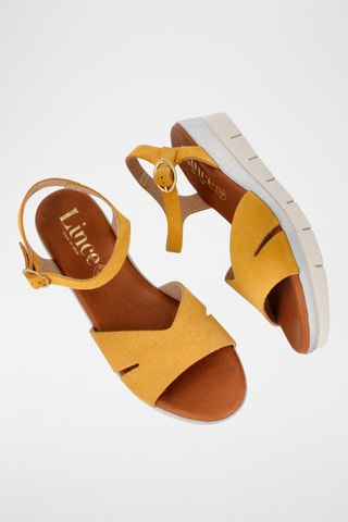 Sandales compensées en nubuck - Moutarde