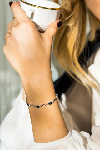 Pulsera Beni - Oro blanco, topacios y zafiros