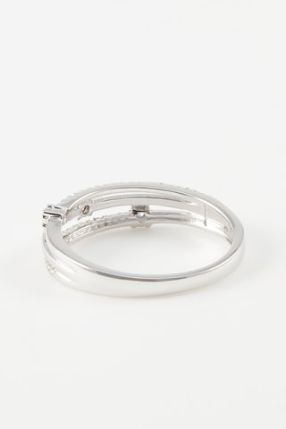 Anillo - 
Oro blanco y diamantes