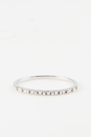 Anillo - 
Oro blanco y diamantes