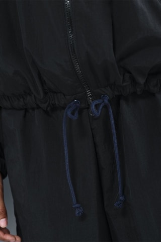Chaqueta Windrunner - Negro y azul marino