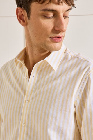 Camisa regular fit de lino - Amarillo y blanco