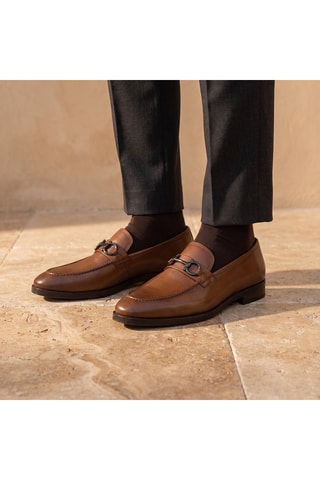 Mocassini con tacco in pelle Charles - Marrone