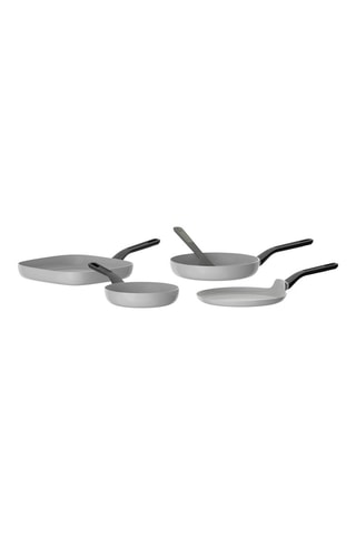 2 poêles, 1 gril, 1 crêpière Glints Spirit et 1 spatule Balance