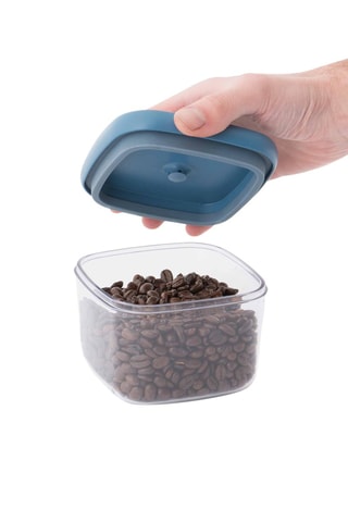 3 boîtes de conservation sous-vide et 1 pompe à vide