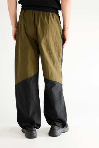 Pantalón - Negro y verde oliva