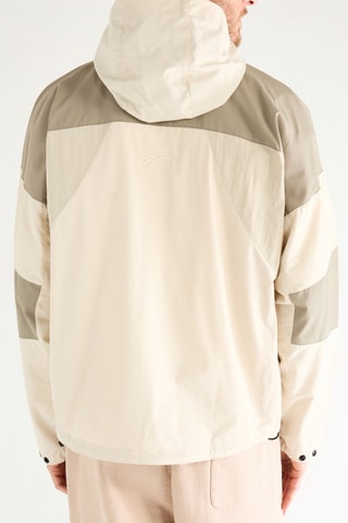 Chaqueta con capucha - Beige