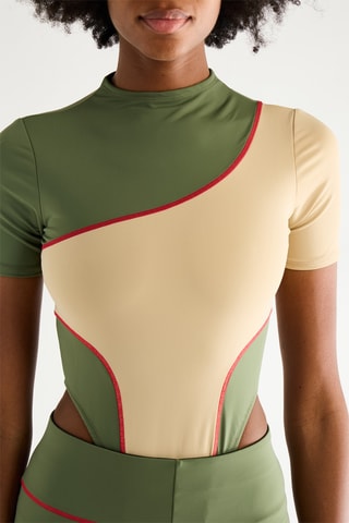 Body - Caqui y crudo