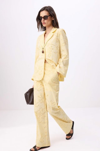 Veste et pantalon en broderie anglaise - Jaune