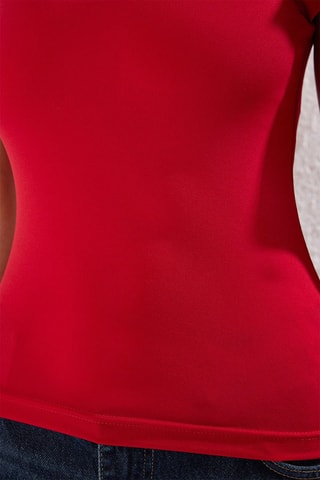 Top asymétrique - Rouge