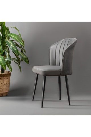2 chaises Rubi - 52 x 85 x 42 cm