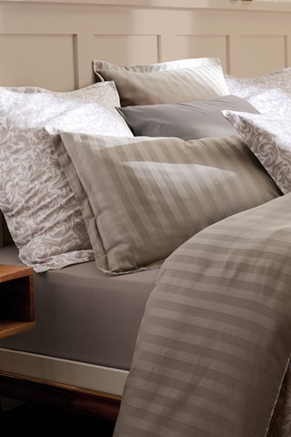 2 taies d'oreiller en satin de coton 79 fils/cm² Damask Floralia - Taupe