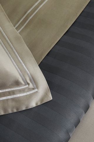2 taies d'oreiller en satin de coton Nice Taupe et blanc