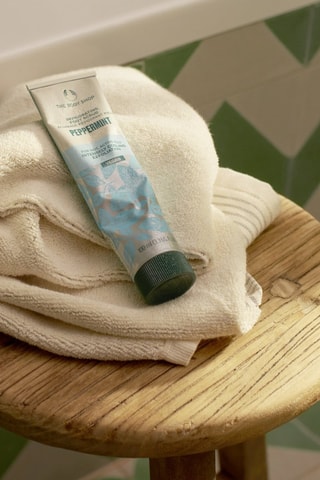 Verfrissende voetenscrub Peppermint Foot - Droge, ruwe en vermoeide voeten - 100 ml