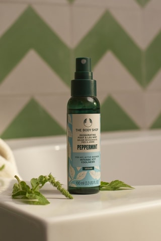 Verfrissende mist voor benen en voeten Peppermint Foot - Voor vermoeide of verhitte voeten en benen. 100 ml