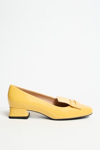Mocassins à talons vernis en cuir - Jaune