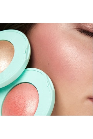Poudre compacte illuminatrice Dreamphoria Glow Up Beautifier 02 - 02 Peachy Passion - 6 g
