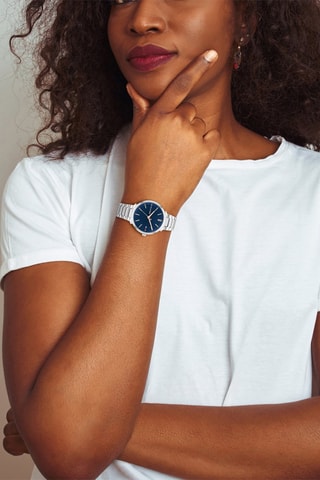 Montre à quartz en acier Zoey - Argenté et bleu marine