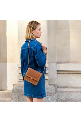 Borsa a tracolla in pelle Anita - Marrone