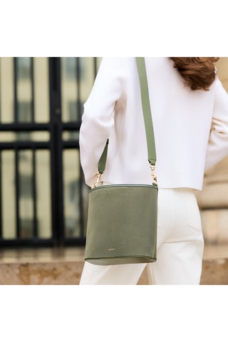 Borsa a secchiello in pelle Gwen - Verde