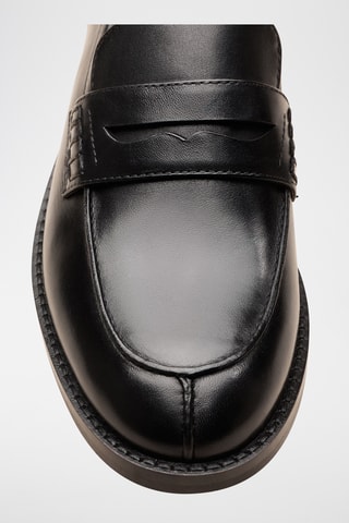 Mocassini con tacco in pelle Gita - Nero
