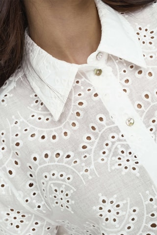 Camisa loose con bordado inglés - Blanco