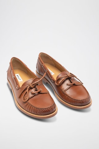 Chaussures bateau en cuir de veau - Marron