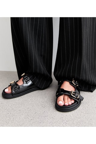 Mules envernizadas - Preto