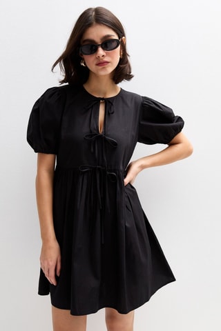 Vestido com folhos - Preto