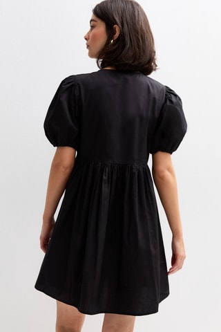 Vestido com folhos - Preto