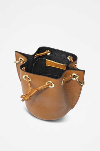 Mala bucket em couro - Camel - Dourado