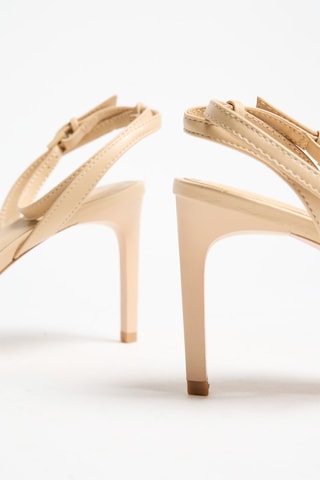 Sandales à talons - Beige