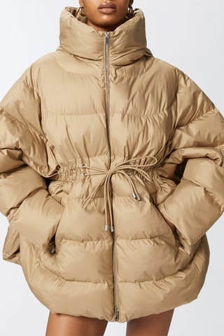 Anorak con capucha