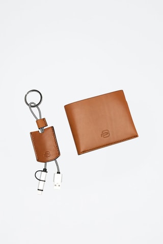 Tarjetero y llavero USB de piel - Piquadro - Camel