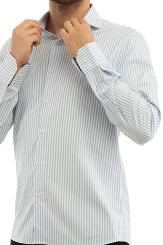 Camisa - Blanco y azul claro